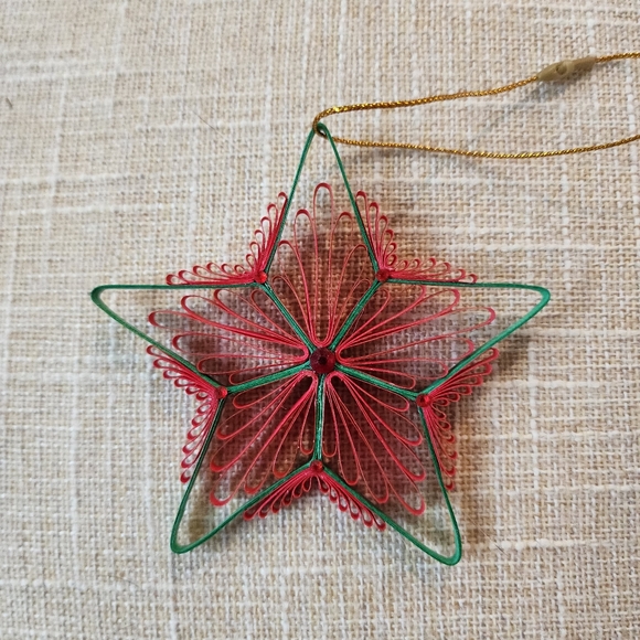 Handmade by me, lightweight, paper star Christmas ornament - Picture 4 of 4